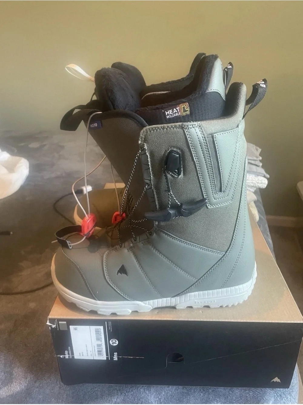 Burton Men's moto moss Snowboard Boots 10 2024